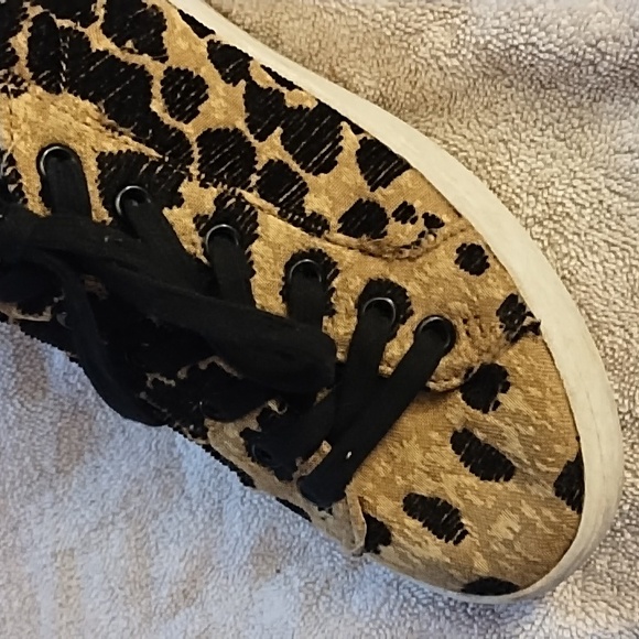 Steve Madden 'Bernie' Leopard Print Fabric Sneakers - Picture 7 of 8